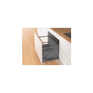 INNOTECH ATIRA cu înălțimea unică a peretelui din spate