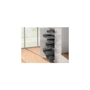 INNOTECH ATIRA camara dulap cu usa deschisa