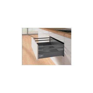 INNOTECH ATIRA H-176, cu o balustradă ridicată